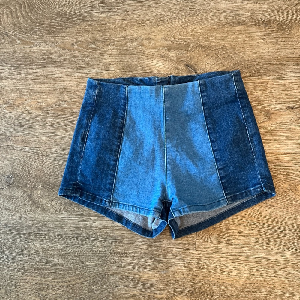 Blue High-Waisted Jean Shorts with Cuffed Hem